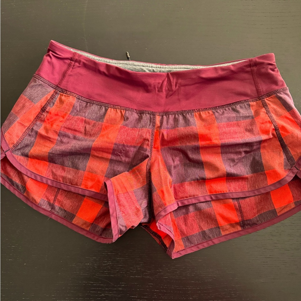 Lululemon size 6 speed up short